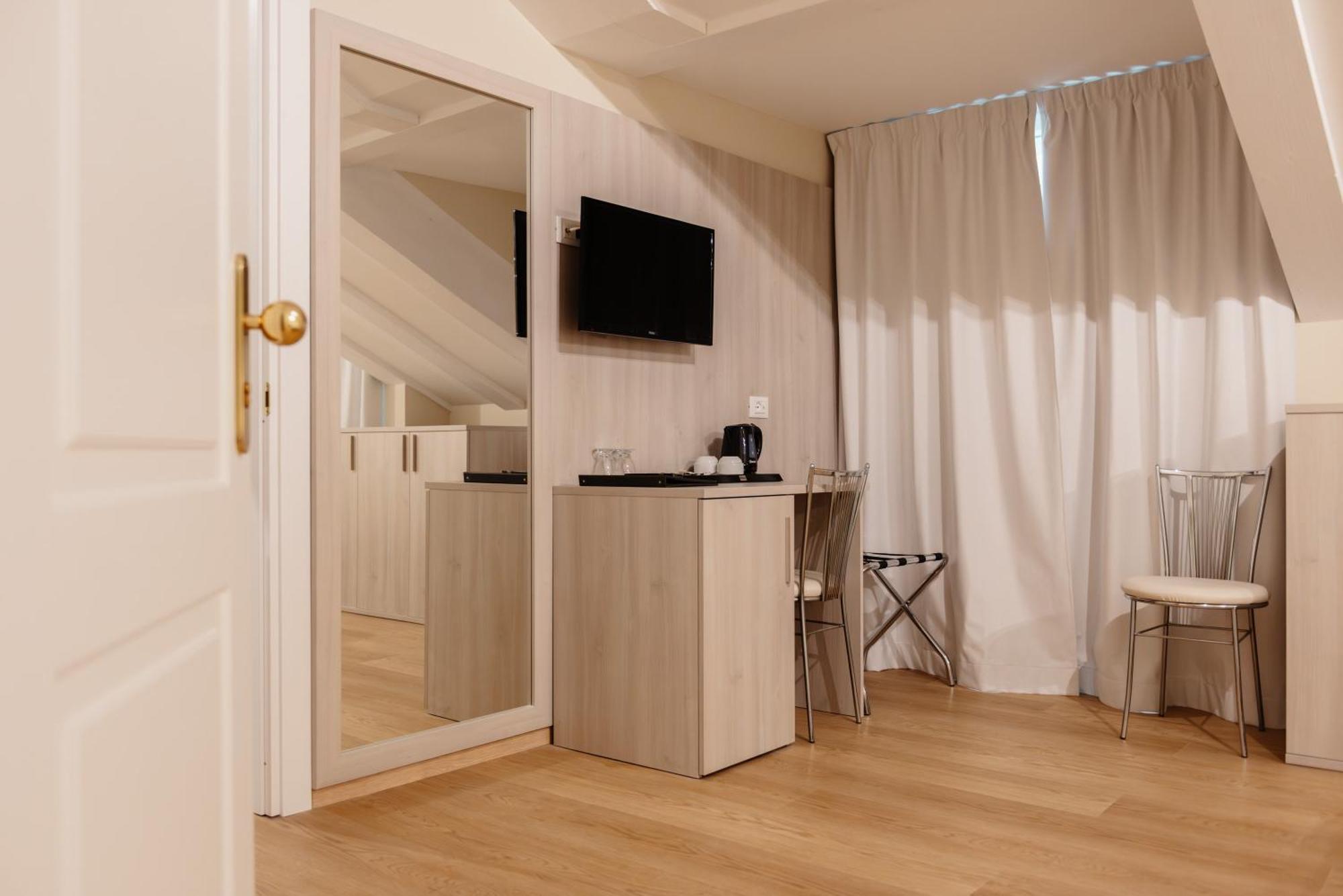Hotel Due Palme Мергоццо Экстерьер фото